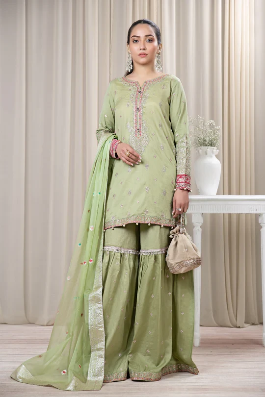 3 Piece Embroidered Lawn Suit