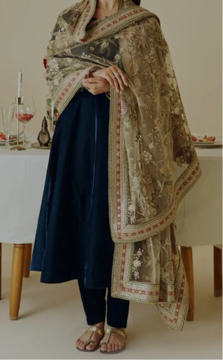 Premium Embroidered Velvet 3-Piece Suit - Elegant Winter Formal Set (XS, M, L)