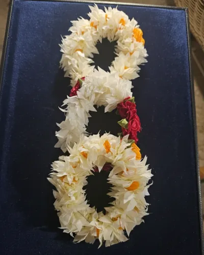Handmade Jasmine-Style White Floral Garland (Gajra) with Red & Orange Rose Accents – Set of 3