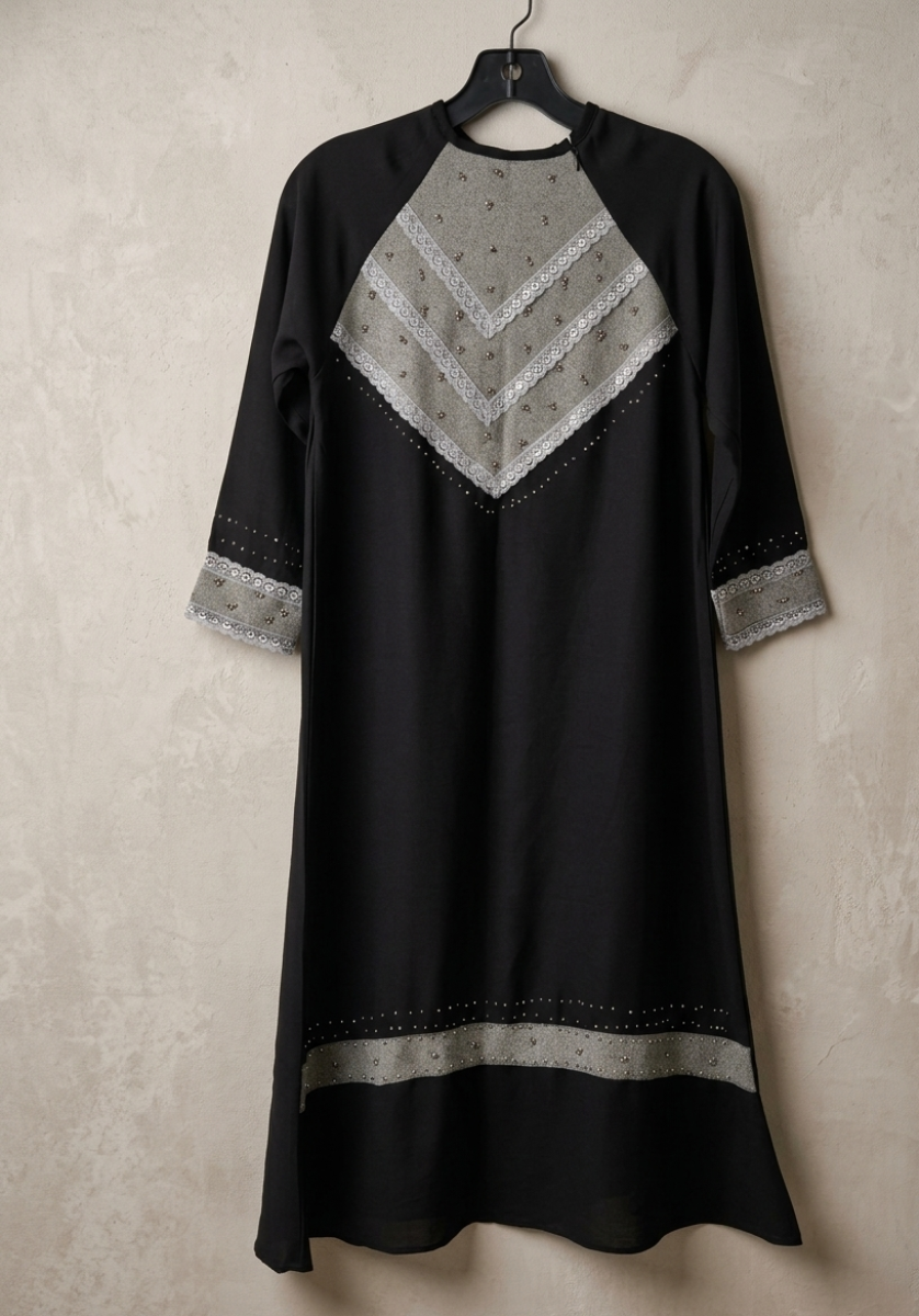 Elegant Black Embroidered Abaya – Hand-Beaded Chevron Gala Dress