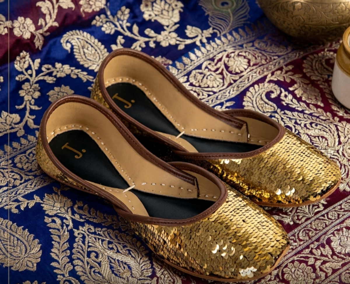 Golden Sequin Glamour Jutti