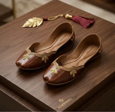 SAPPHIRE Women’s Handcrafted Leather Khussas – Golden Zari Embroidery